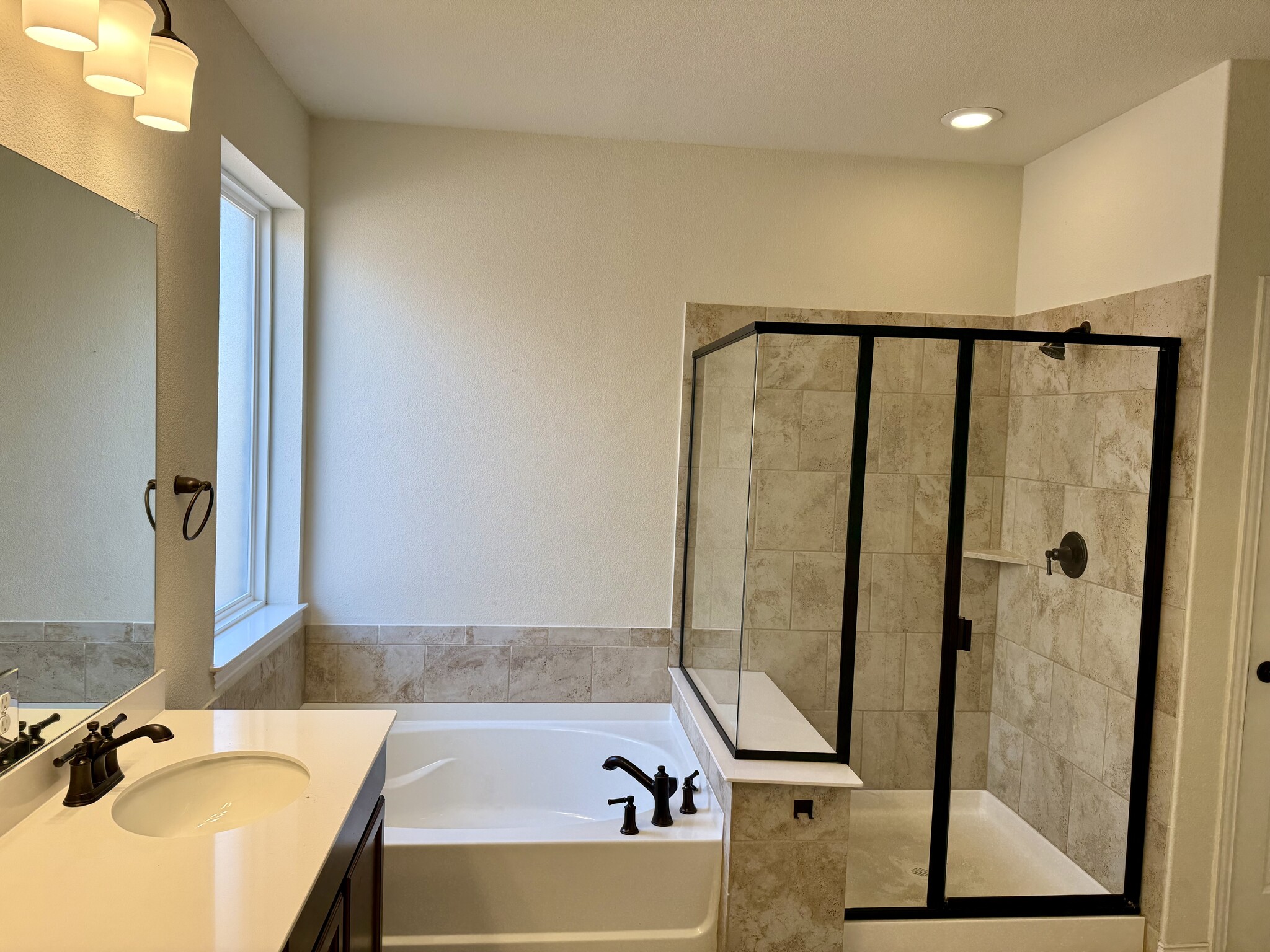 Master shower - 2501 Temple Dr
