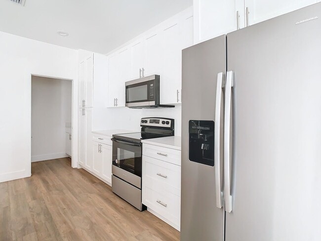 Building Photo - Malena Park - Brand New Constructed Townho...