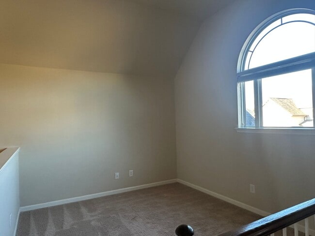 Building Photo - 549 W Holloway Dr