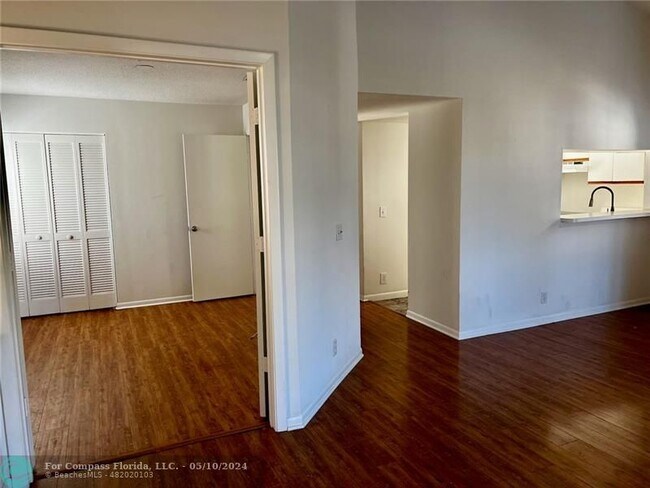 Building Photo - 5307 Buckhead Cir
