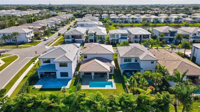 Building Photo - 8525 Crystal Downs Ave