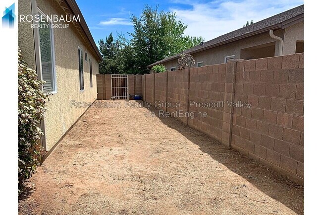 Building Photo - 7551 Dusty Boot Rd
