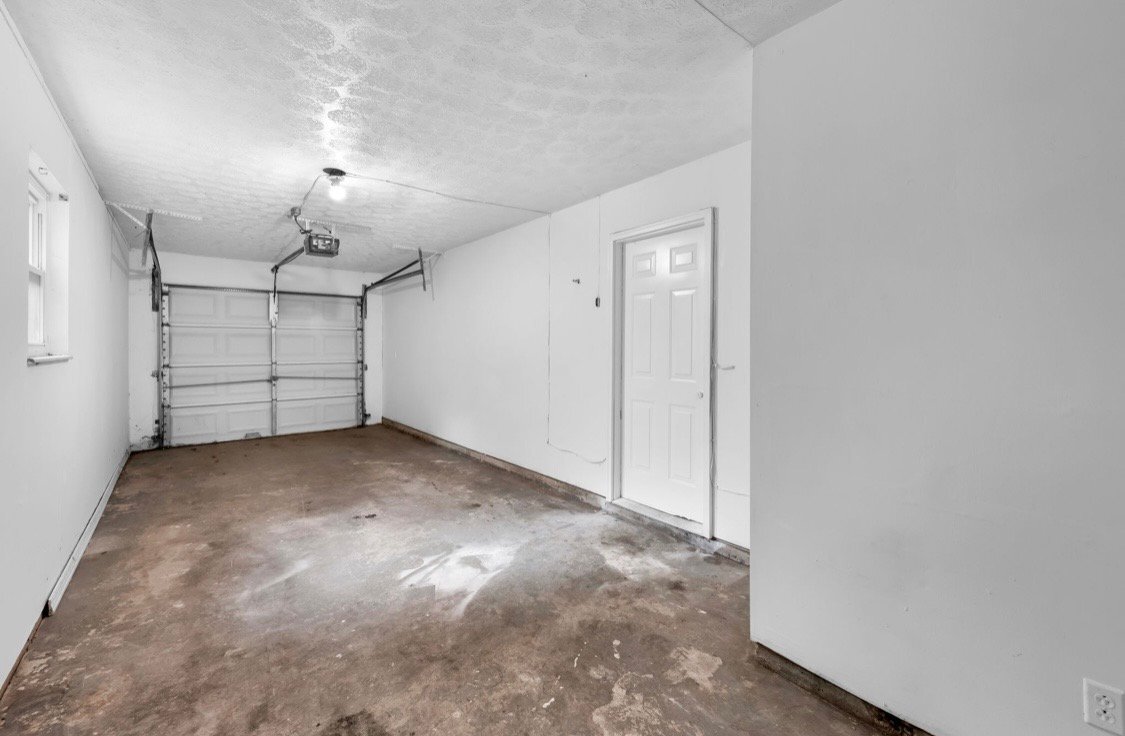Building Photo - 10203 Storm Dr