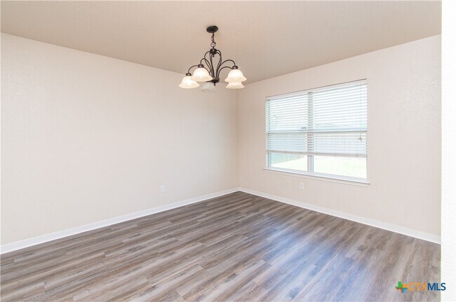 Building Photo - 6501 Alvin Dr
