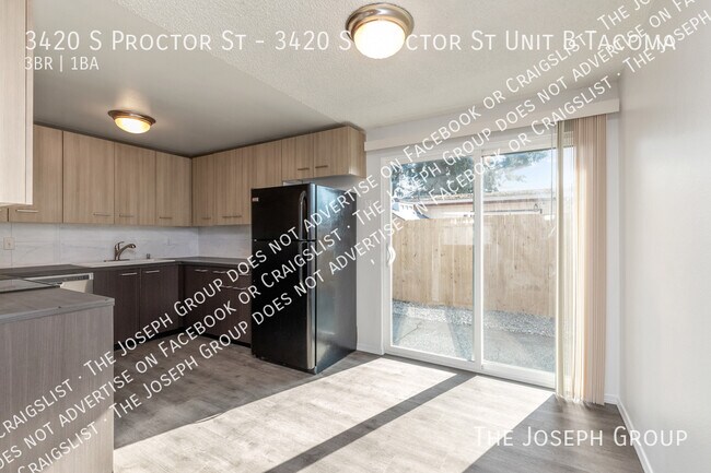 Building Photo - 3420 S Proctor St