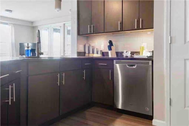 Building Photo - 12800 Corporate Hill Dr