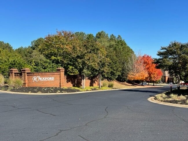 Building Photo - Wexford Condominiums - 3BR/2BA - $1550/Mo