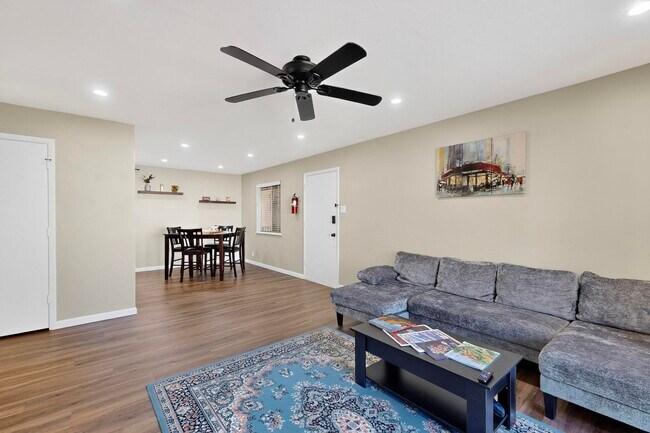 Building Photo - 1601 Pennsylvania St NE