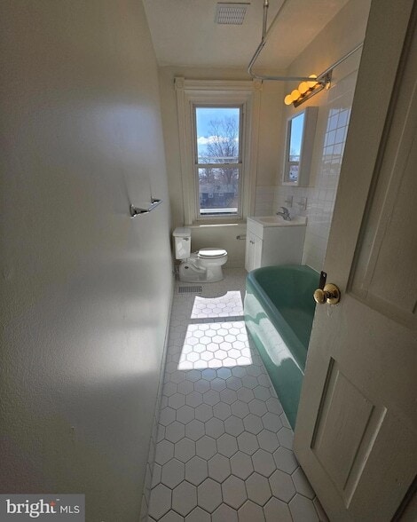 Building Photo - 524 Washington St