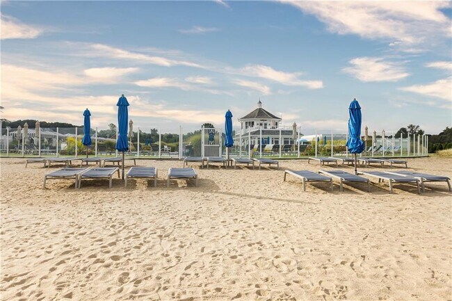 Building Photo - 44 Wimbledon Cir