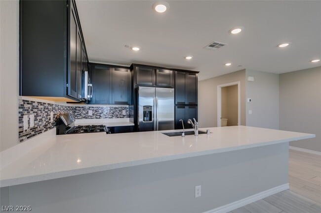 Building Photo - 6184 Rathbone St