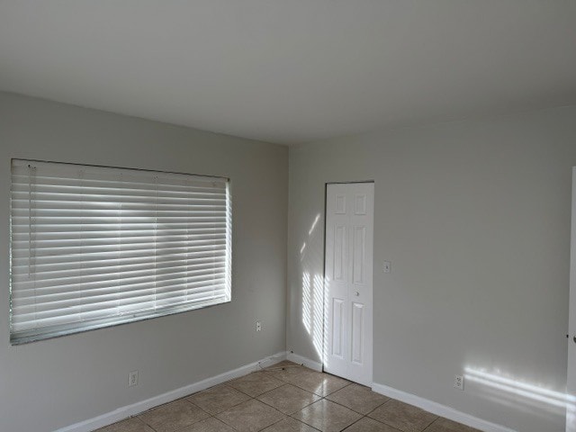 2nd bedroom w/ walk-in closet - 151 SE 6th Ave
