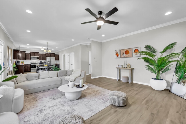 Building Photo - 1467 Raven Rd