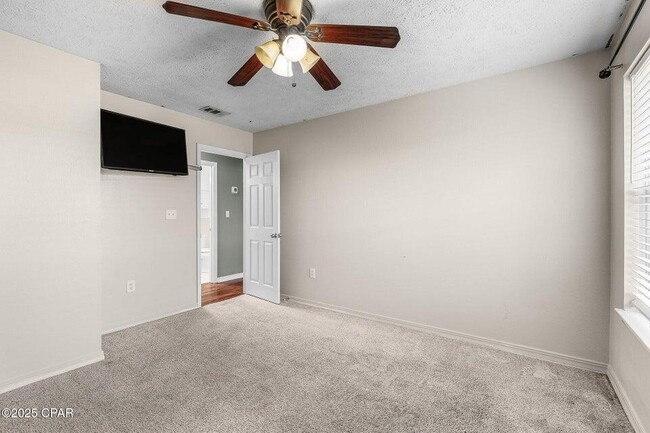 Building Photo - 1707 Scarlett Blvd