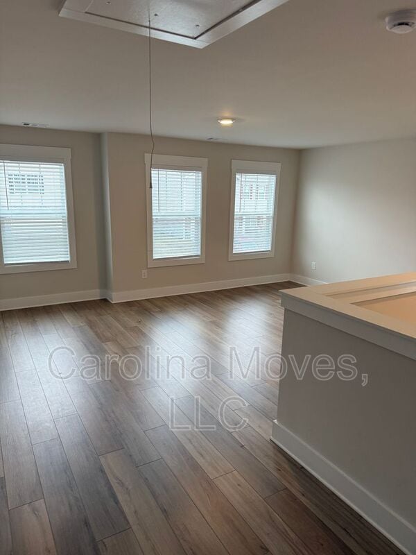 Building Photo - 521 Fenwick Dr