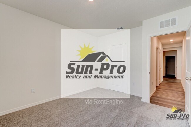 Building Photo - 4240 Acoma Dr