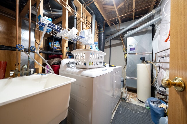 Building Photo - 15124 Cimarron Way