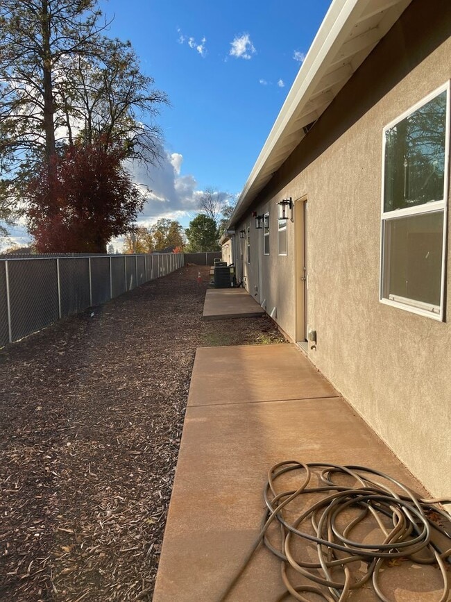 Building Photo - PA5524 A- Francis, Albert