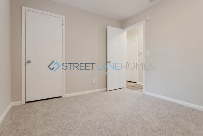 Building Photo - NOW OFFERING HALF OFF THE FIRST FULL MONTH...