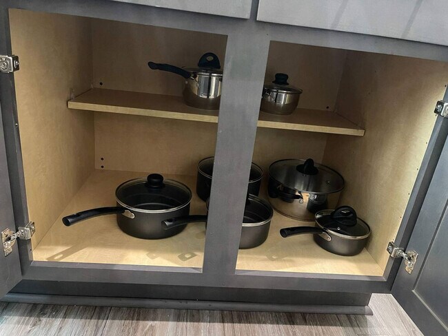 Building Photo - 410 N C St