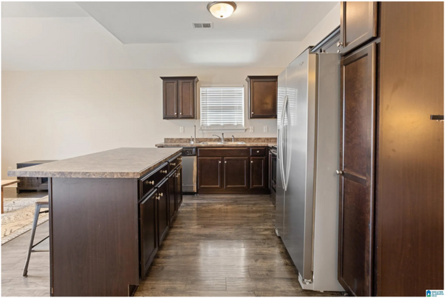 Building Photo - 953 Alise Cir