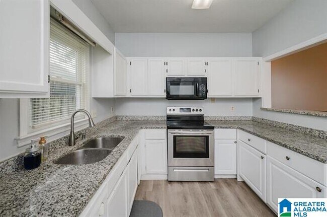 Building Photo - 218 Carl Nichols Dr