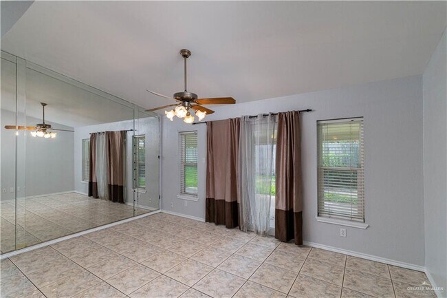 Building Photo - 2813 Hawk Ct
