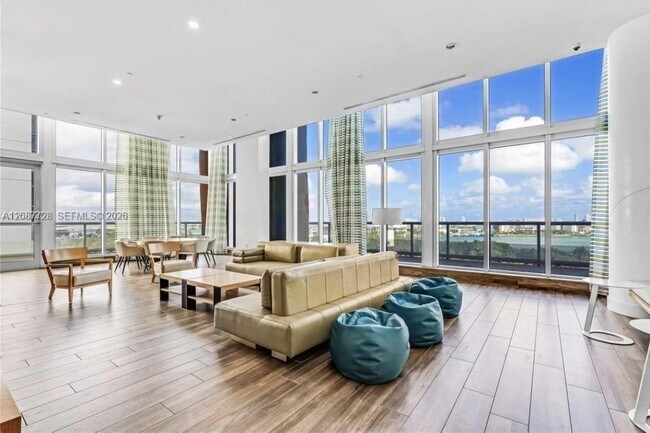 Building Photo - 50 Biscayne Blvd