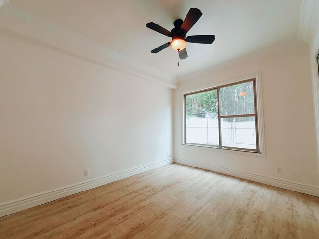 Building Photo - Spacious 6 Bed in Carlsbad with Ocean Views and Roof Top deck, 1 mile to the Beach!!