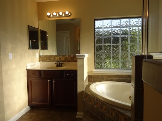 Building Photo - 6602 Smithfield Plantation Rd