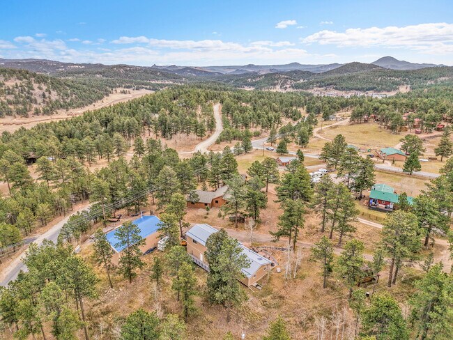 Building Photo - 50 Spruce Dr