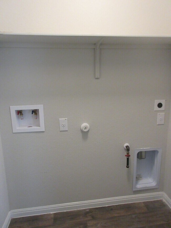 Building Photo - Home in Pioneer Crossing