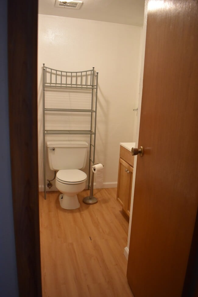 Bathroom - 1390 Lincoln Dr