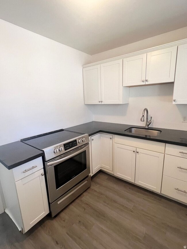 Building Photo - Cozy Condo Living in the Heart of Salt Lake City