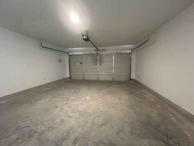 Building Photo - 31412 Pratola Serra Cir