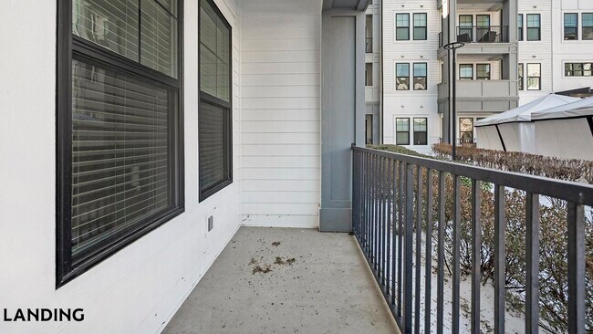 Building Photo - 15401 Chenal Pkwy