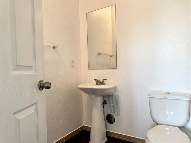 Building Photo - 10870 NW 88th Terrace