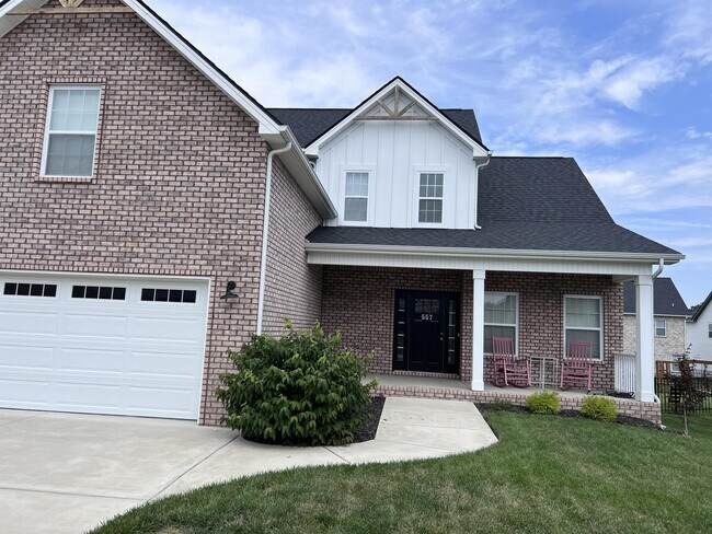 Primary Photo - 557 Dexter Dr