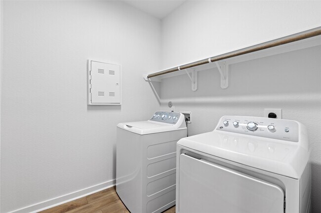 Building Photo - 8117 Danson Ln