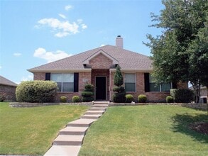 Building Photo - 213 Cliffbrook Dr