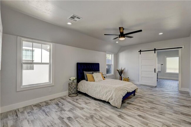 Building Photo - 3 Bed 2.5 Bath 1 Car Garage Built New 2021 in Gatewood Addition