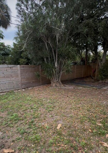 Building Photo - 2314 Pinecrest Ct