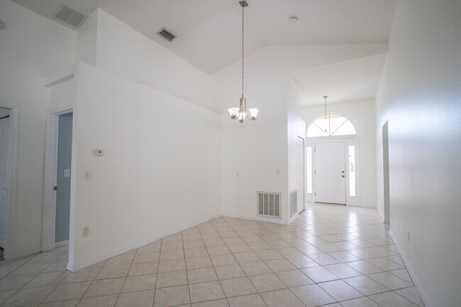 Building Photo - 7239 Rangi Dr
