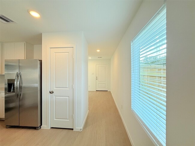 Building Photo - 17941 Valle Cupa Ln