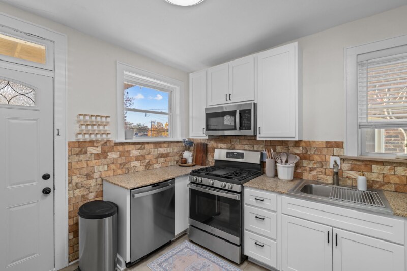 Building Photo - 5342 Itaska St