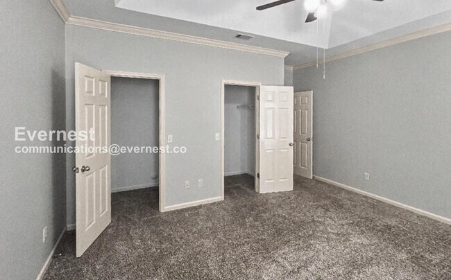 Building Photo - 3 Bed/2 Bath Home with Garage / Pet-Friendly / Available Now!