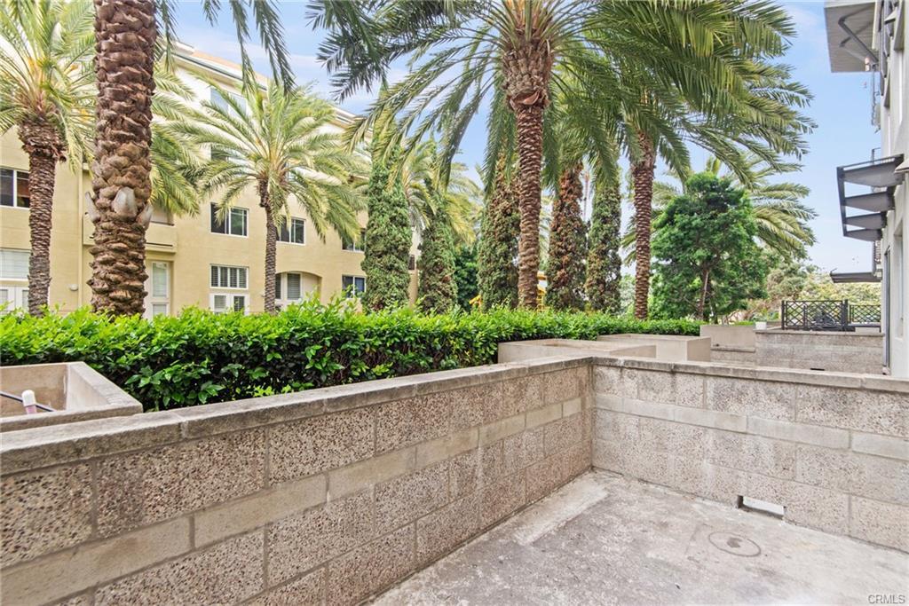 Patio - 6400 Crescent Park E