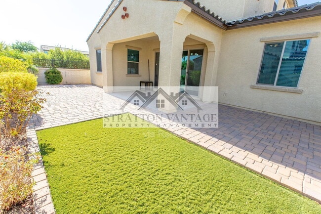 Building Photo - 2883 E Ebony Dr