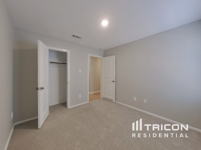 Building Photo - 17146 Quaking Aspen Ln