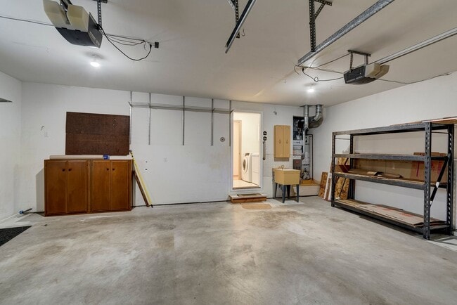 Building Photo - 3 Bedroom 2 Bathroom Home Near Fort Nugent Park!